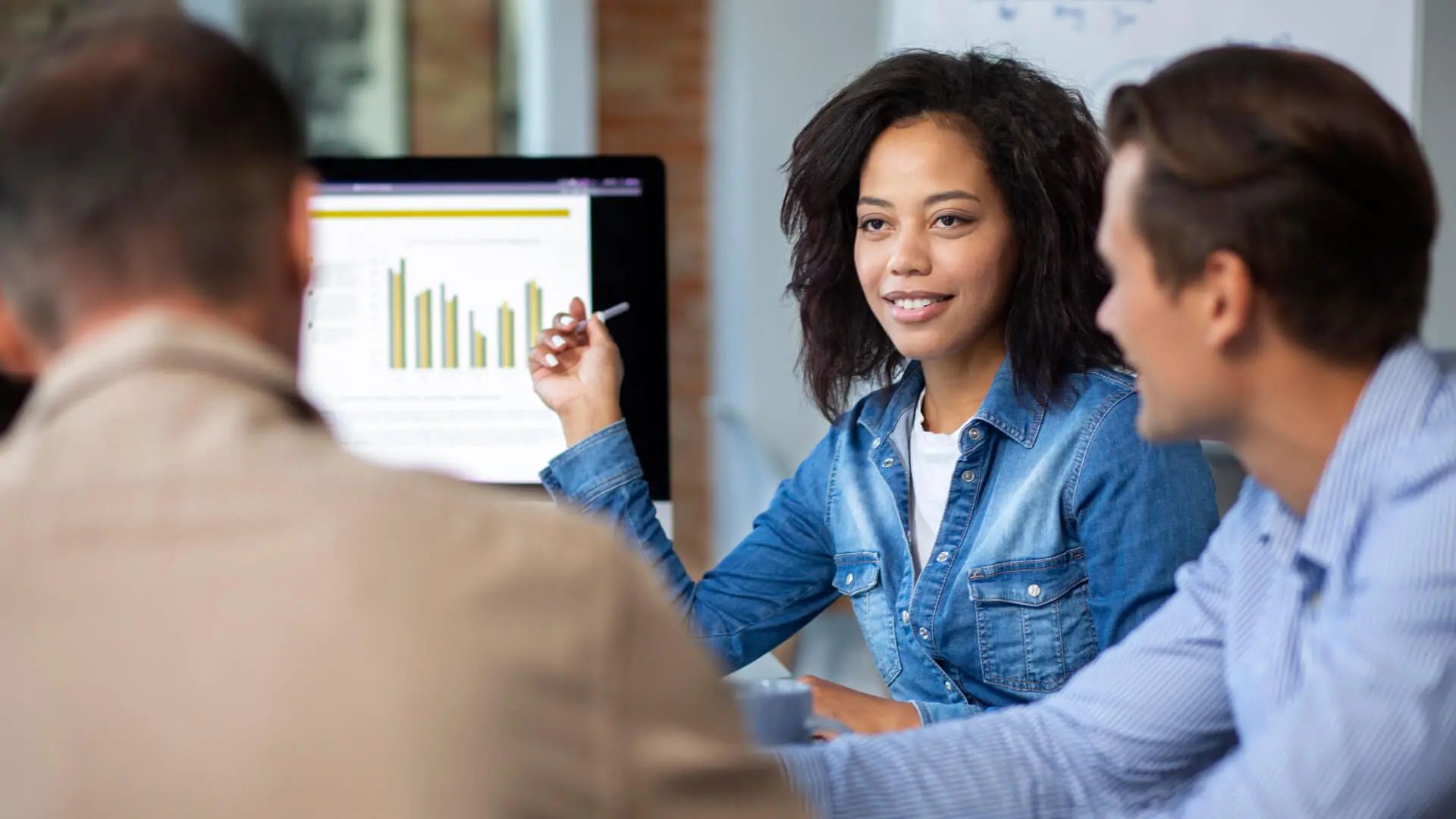 How to Check Employee Efficiency: Driving Performance in the UAE & Saudi Arabia